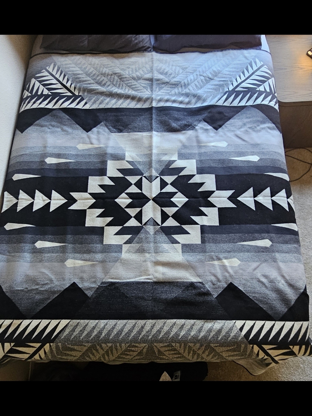 Pendleton American Indian College Fund Collection Nike N7 Seven Peaks Blanket